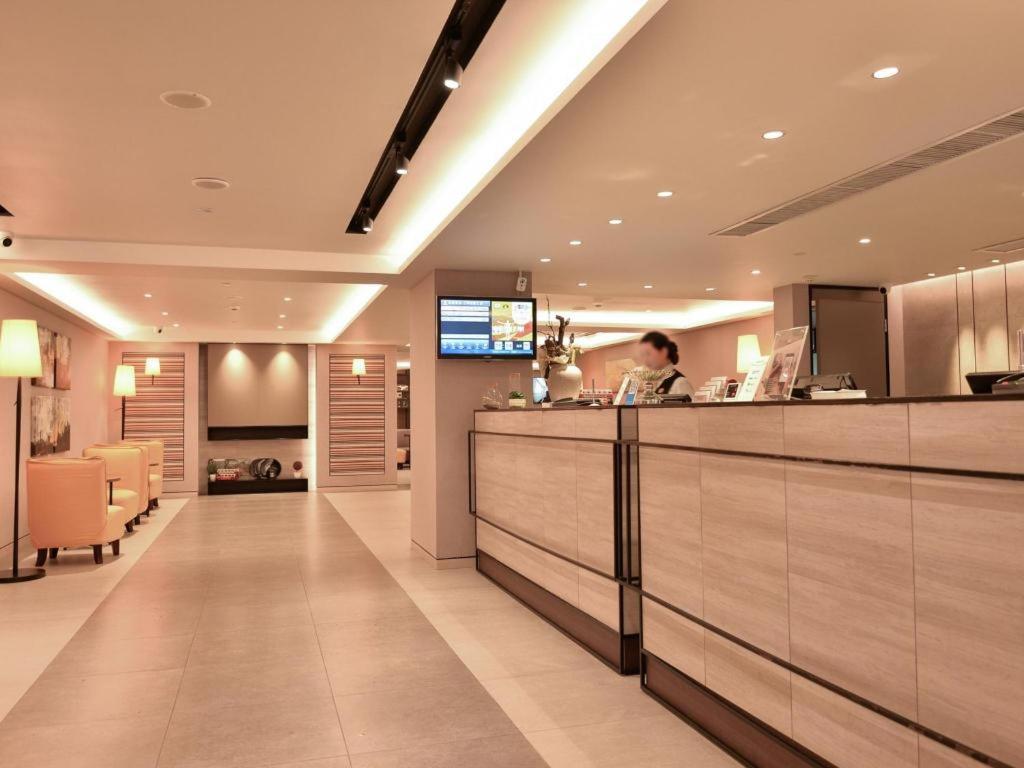 Home Inns Plus Shanghai Xujiahui Branch Exterior photo