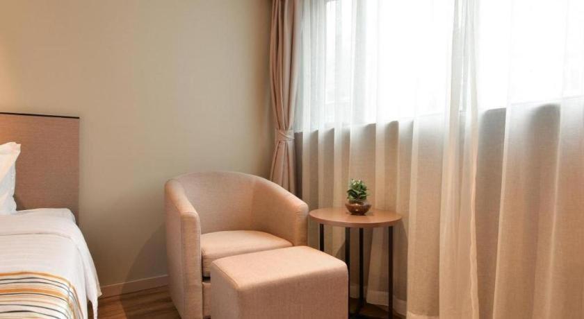 Home Inns Plus Shanghai Xujiahui Branch Exterior photo