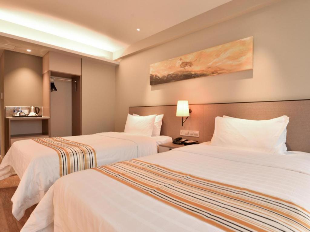 Home Inns Plus Shanghai Xujiahui Branch Exterior photo