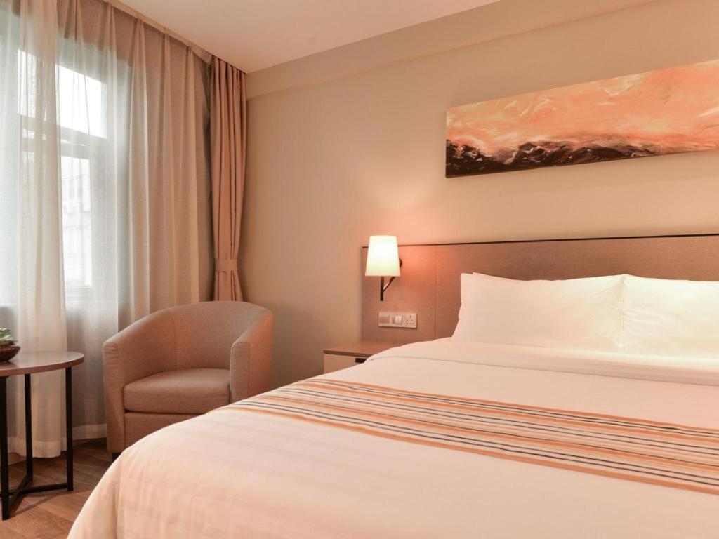 Home Inns Plus Shanghai Xujiahui Branch Exterior photo
