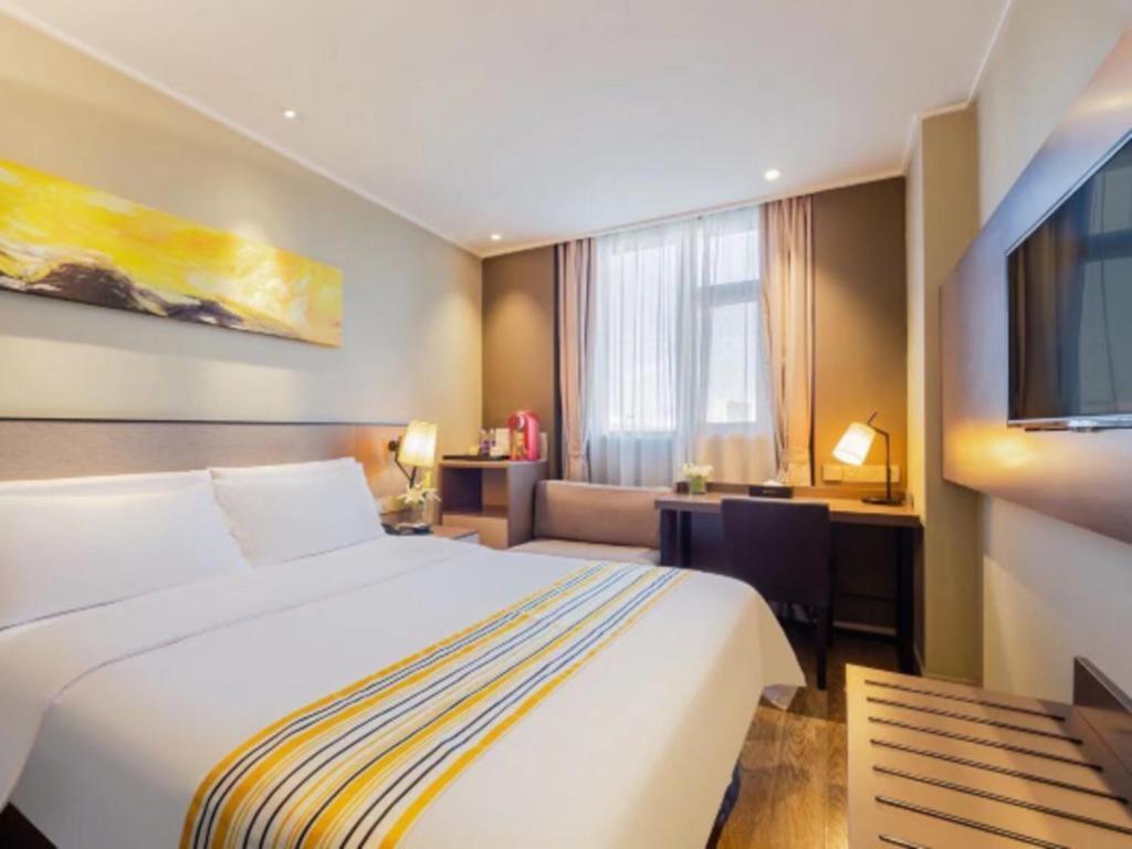 Home Inns Plus Shanghai Xujiahui Branch Exterior photo